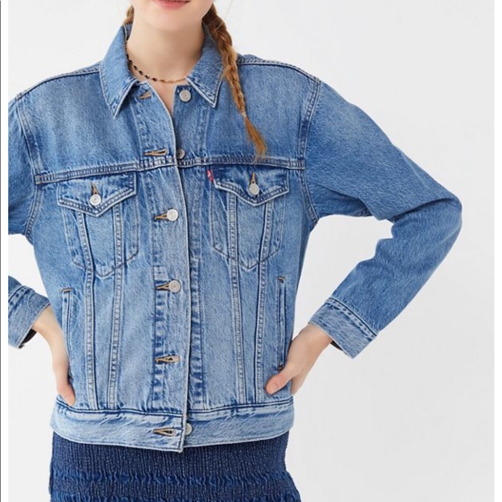 Levi’s Boyfriend Trucker Jacket Medium - image 2